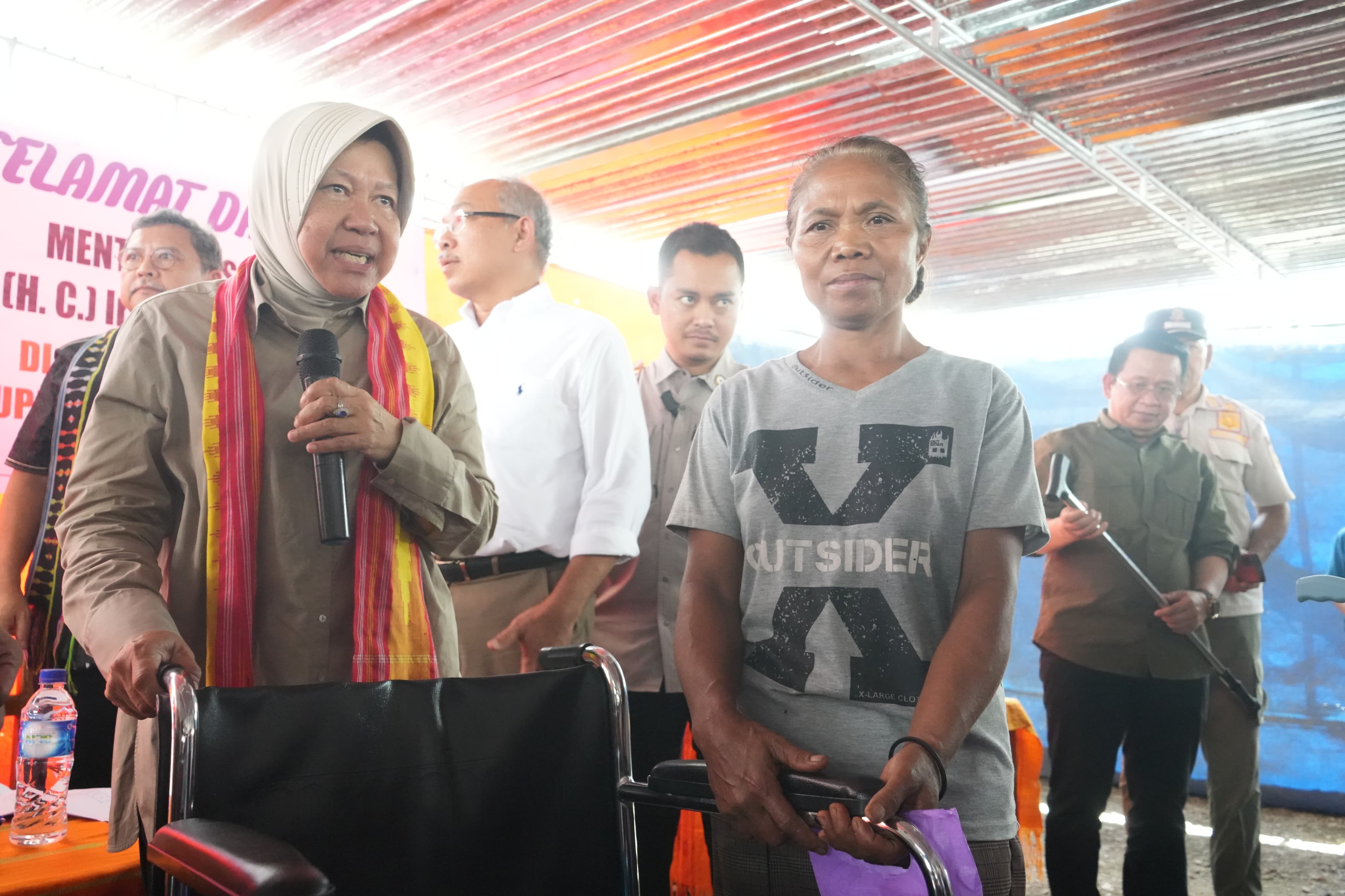Mensos Risma Datang, Maria Evin Senang