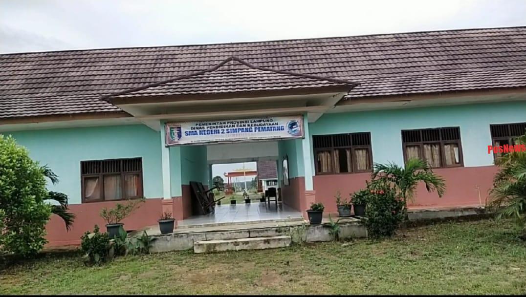 Kepala SMAN 2 Simpang Pematang Diduga Jarang Ngantor