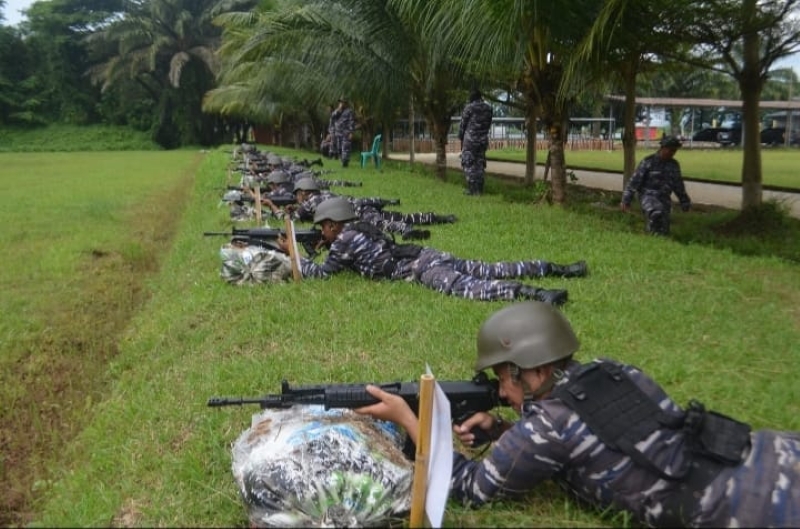Tingkatkan Naluri Tempur, Prajurit Yonif 9 Marinir Gelar Latihan Hanmars dan Menembak
