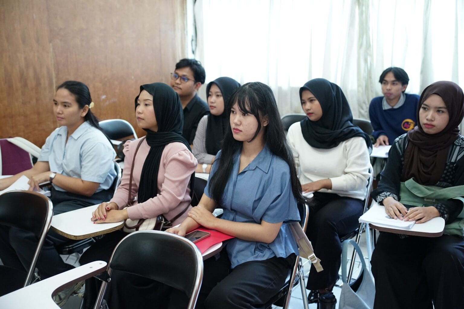 UPA Bahasa Unila Gelar Kelas Duolingo Tingkatkan Kemampuan Bahasa Inggris Mahasiswa