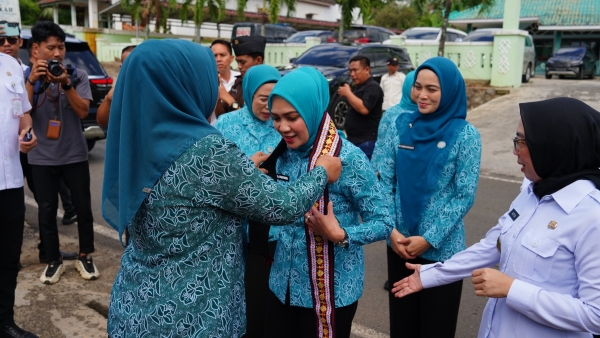 Purnama Wulan Sari Mirza Resmikan Desa TAPIS, Jadi Model Pemberdayaan Keluarga di Lampung