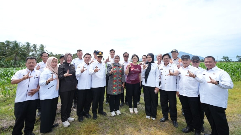 Rektor Unila dan Wamenristek Tinjau Lokasi Sekolah Garuda di Lampung