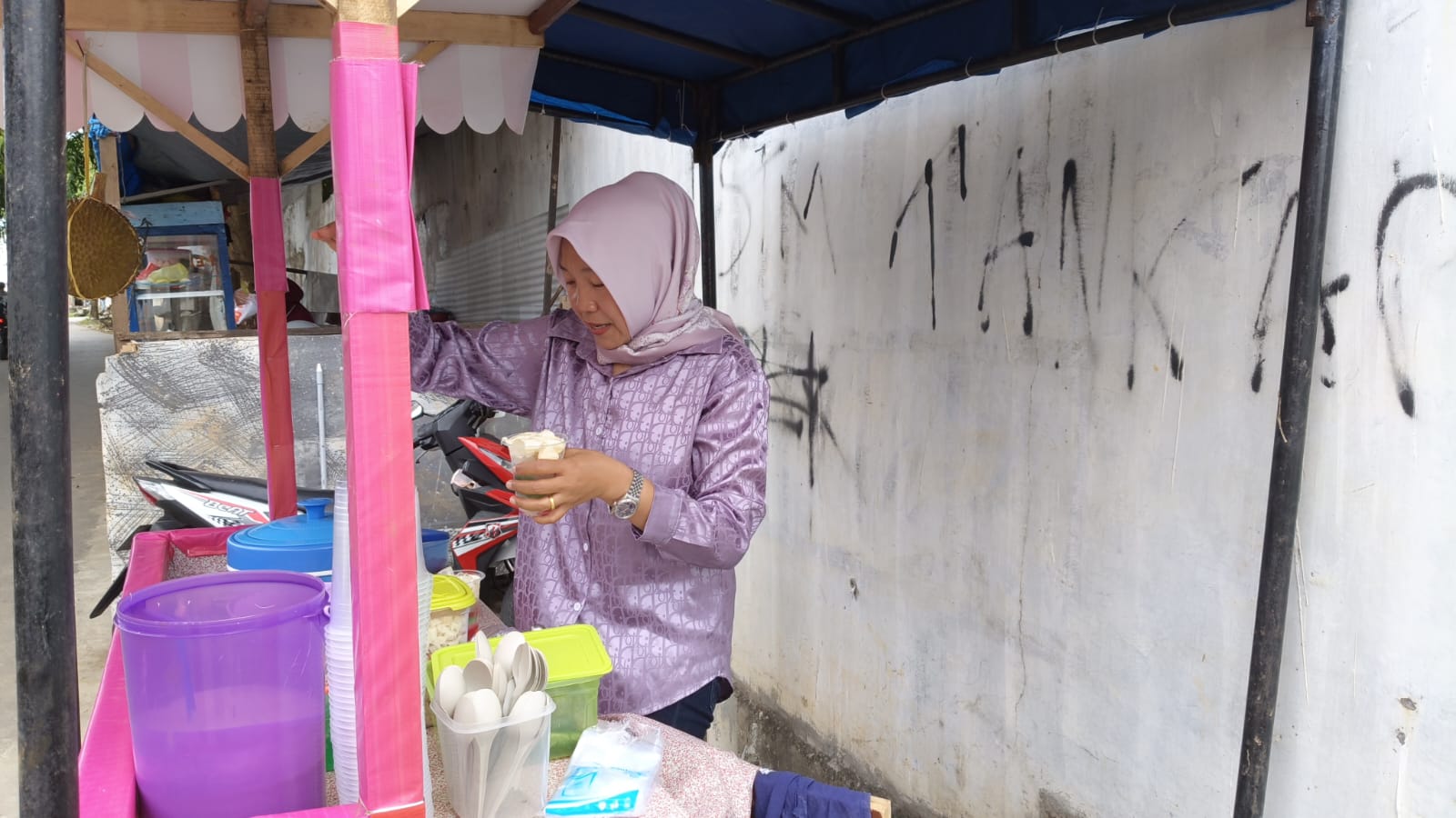 Sasar Kantong Mahasiswa, Es Teler Alexa Jadi Primadona Baru Kuliner Segar Bandar Lampung